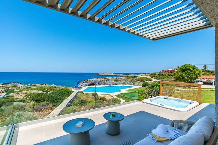 Ferienwohnung für 4 Personen, mit Pool und Whirlpool sowie Garten und Balkon