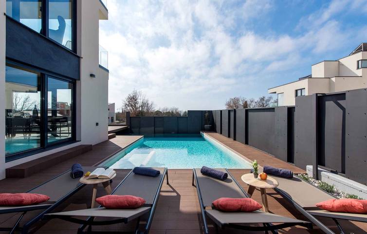 Villa für 6 Personen, mit Balkon und Garten in Poreč - 3