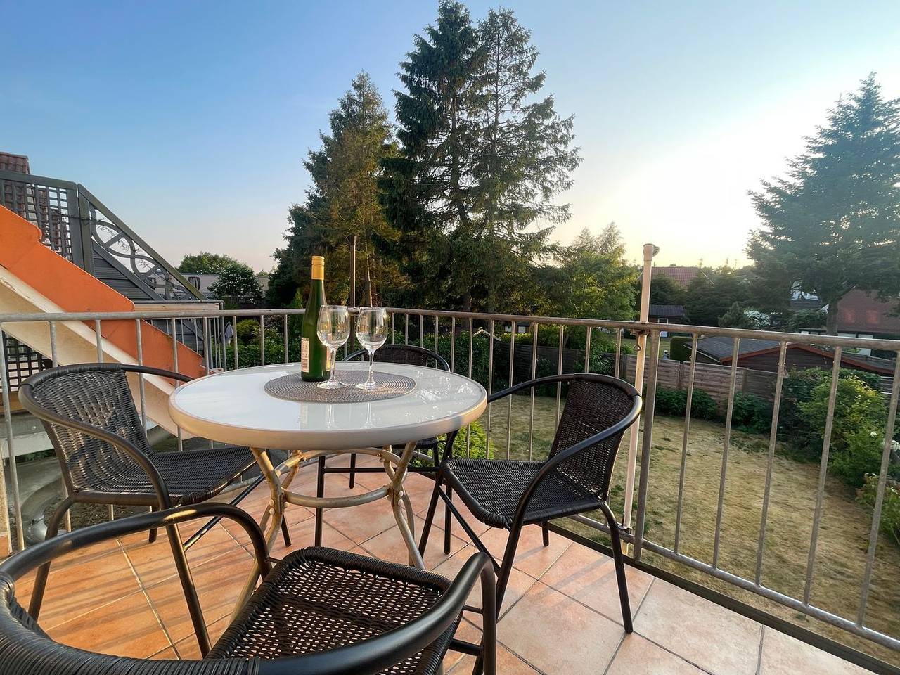 Ganze Wohnung, Zur Wellenwiese 10a, Ferienwohnung in ruhiger Lage mit Balkon in Zingst, Fischland - Darß - Zingst