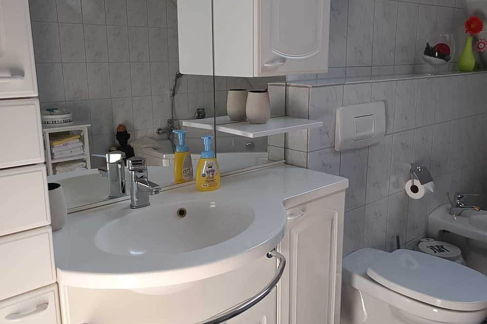 Ganze Wohnung, Gemütliche Ferienwohnung auf dem Land in Wertheim, Taubertal