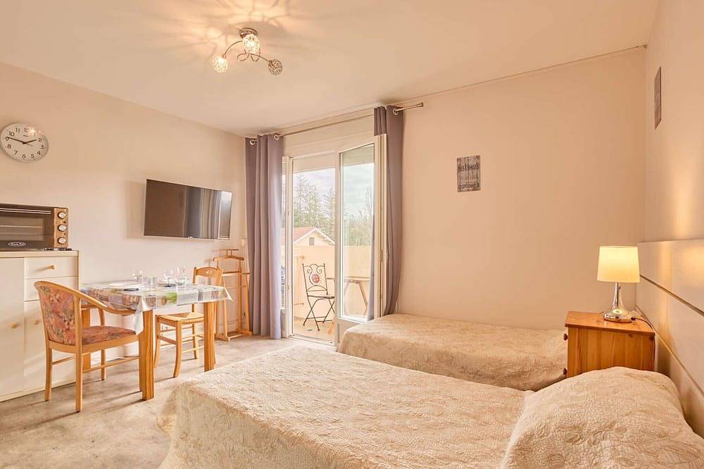 Apartamento entero, Estudio renovado con balcón al sur en Barbotan in Cazaubon, Gers