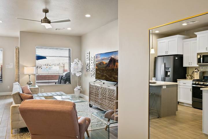 Ferienwohnung für 8 Personen, mit Balkon und Whirlpool sowie Pool - 1