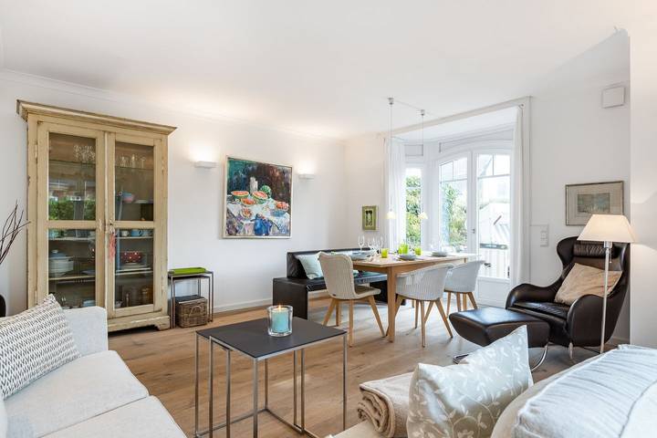 Ganze Wohnung, Top Lage. Wellness. Luxuriöse Ausstattung. Und sogar 2 Terrassen. in Wenningstedt, Sylt