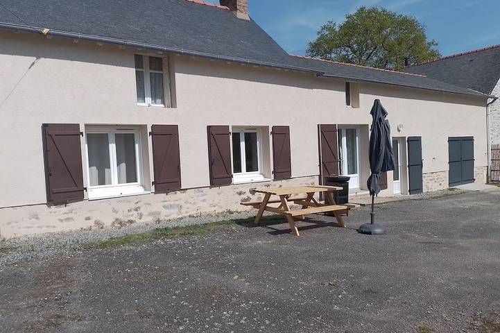 Location de vacances pour 6 personnes, avec jacuzzi et jardin à Héric