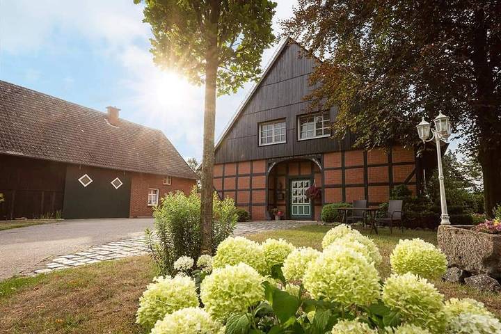 Ferienwohnung für 6 Personen, mit Garten