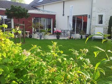 Chambre d’hôte pour 4 personnes, avec jardin à Saint-Doulchard
