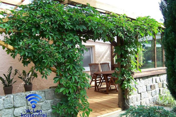 Ferienwohnung für 2 Personen, mit Terrasse und Garten