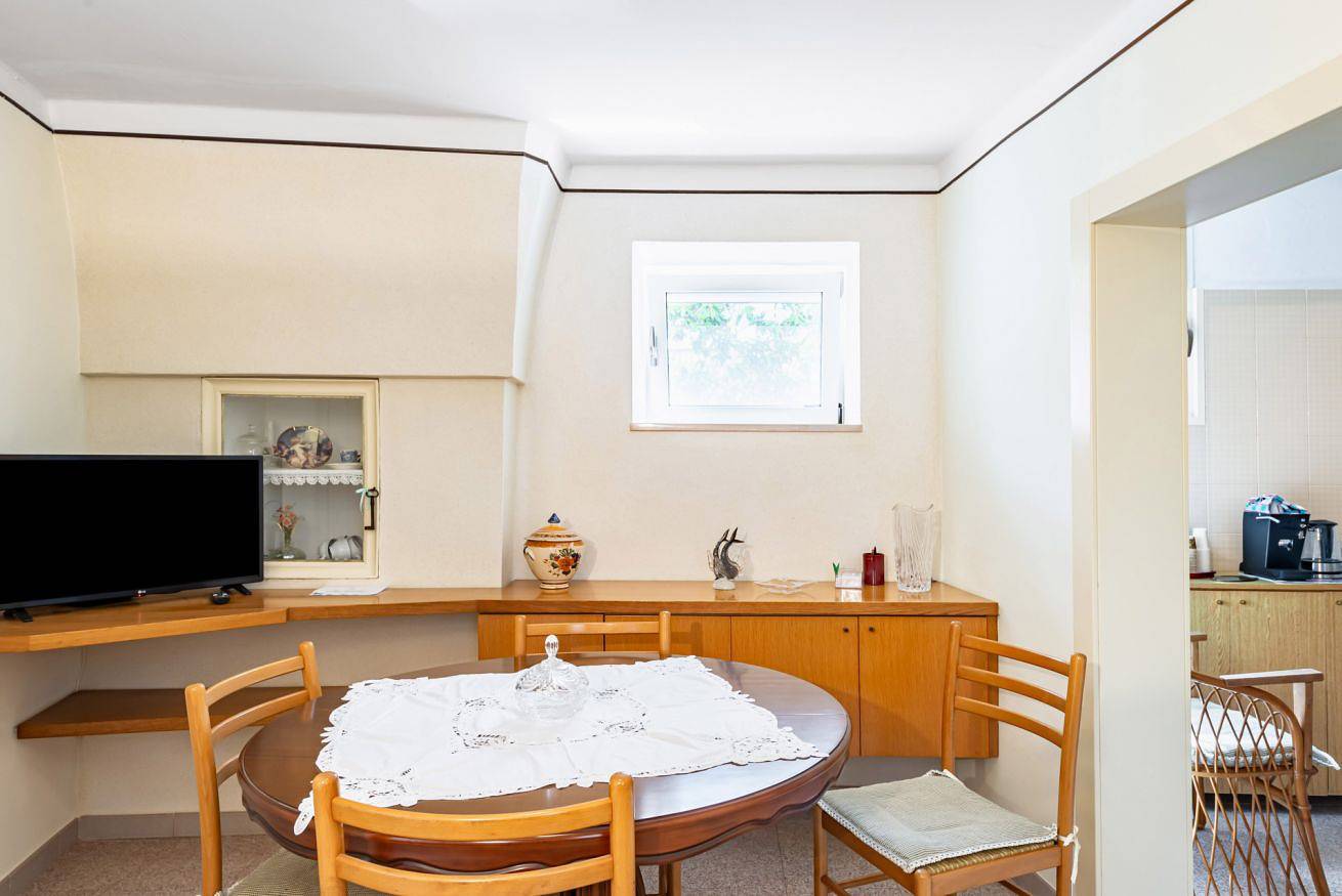Appartamento intero, Casa Cenzina by Rentbeat in Locorotondo, Provincia di Bari