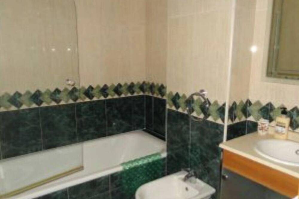 Entire apartment, La Marina Studio (Double Bed) in Laredo (Spain), Cantabrian Coast