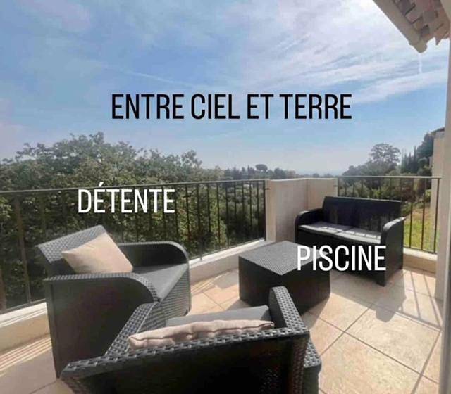 Appart’hôtel pour 4 personnes, avec jardin et vue ainsi que piscine et terrasse