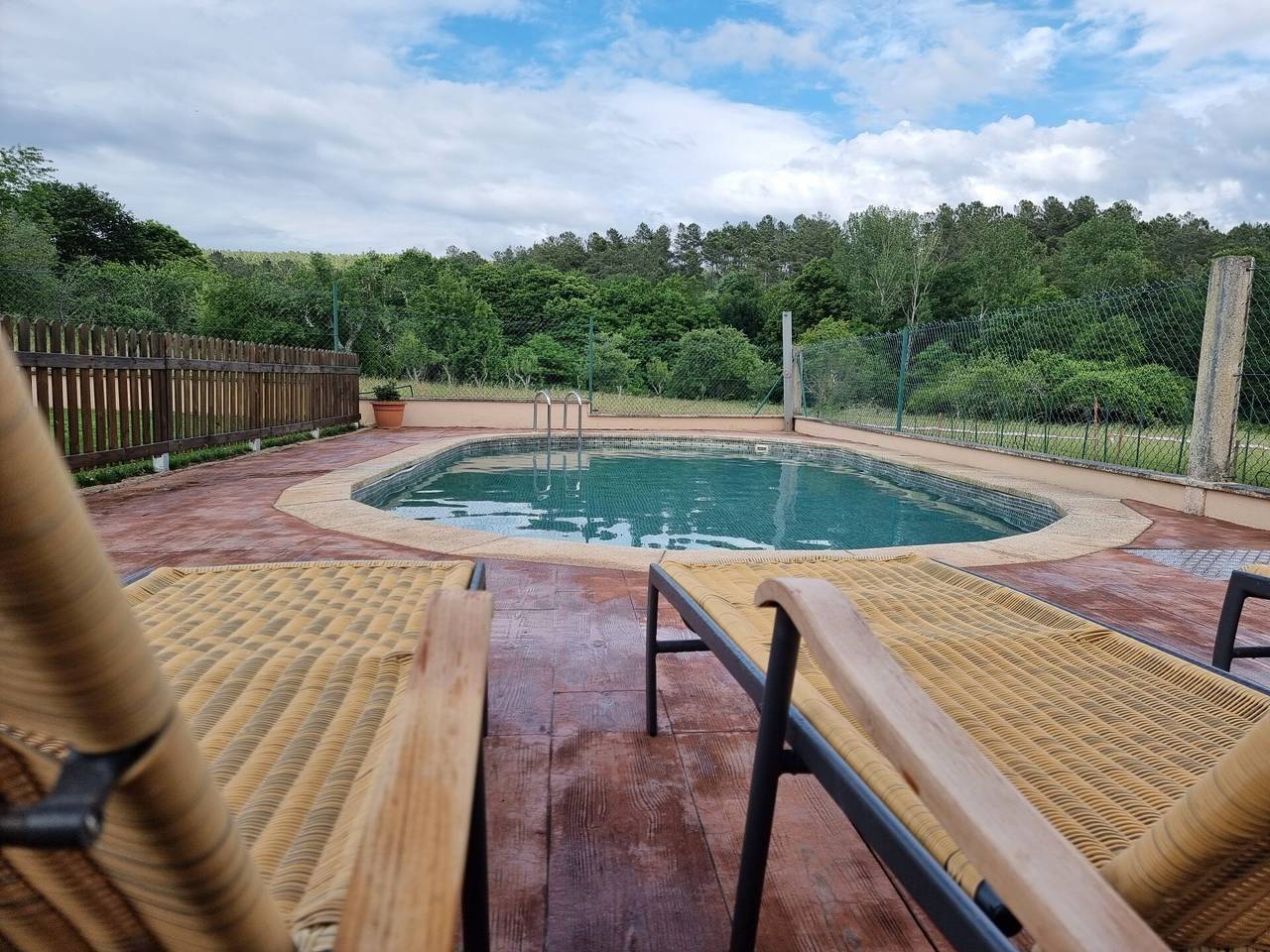 Casa rural 'Aldea Rural A Cortiña Apartamento 2' con vistas a la montaña, piscina compartida y Wi-Fi in Castrelo del Valle, Provincia de Orense