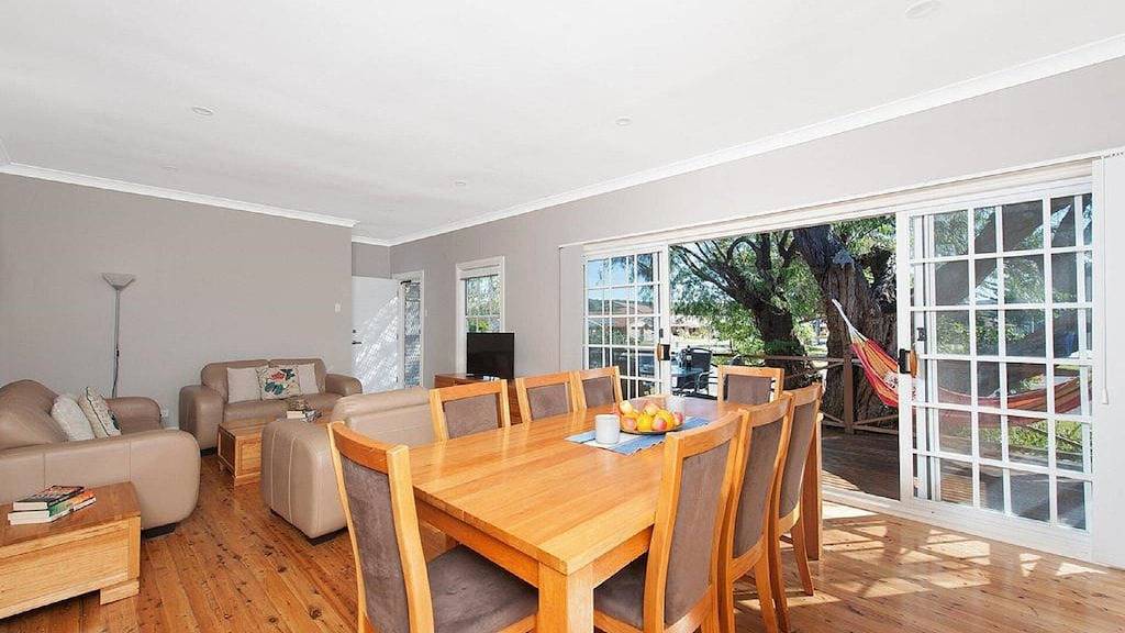 'The Croft' 11 Boulder Bay Rd - Gemütliches Strandhaus mit Klimaanlage und nur 270 m vom Strand entfernt in Fingal Bay, Hunter Valley