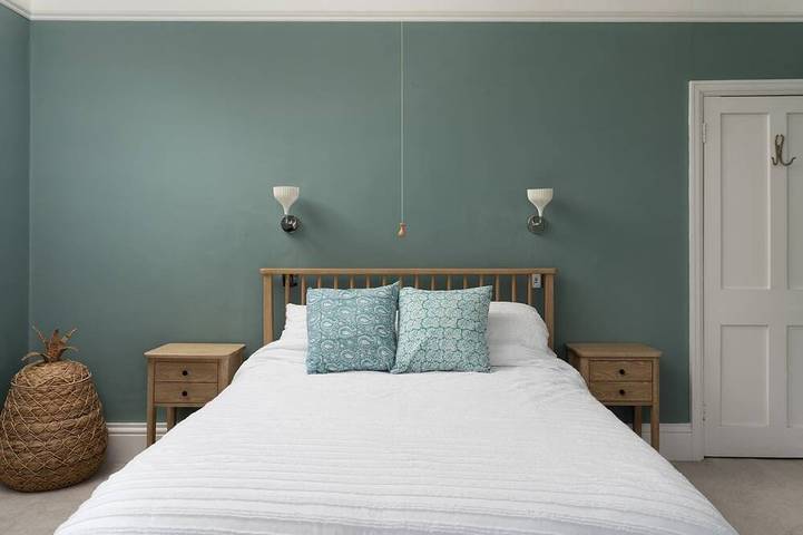 Spacious House nr Castle Beach, Parking & Sauna in Falmouth (Cornwall), Cornualles