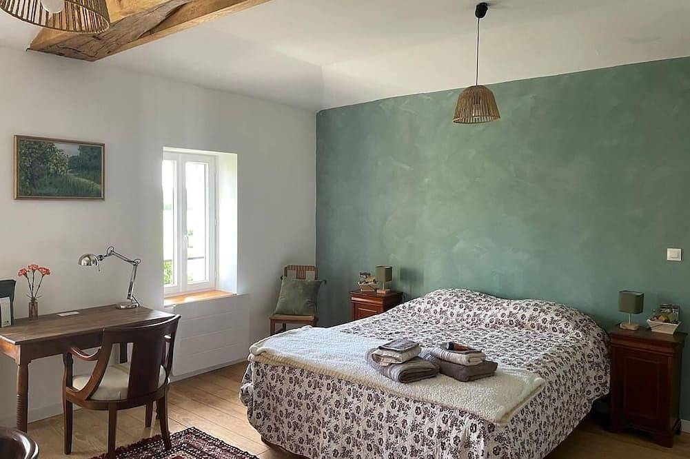 Gîte Terre d'Yzan - Grande maison de campagne in Saint-Yzan-de-Soudiac, Région de Blaye