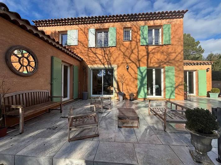 Location de vacances pour 8 personnes, avec terrasse et piscine à Saint-Siffret - 2