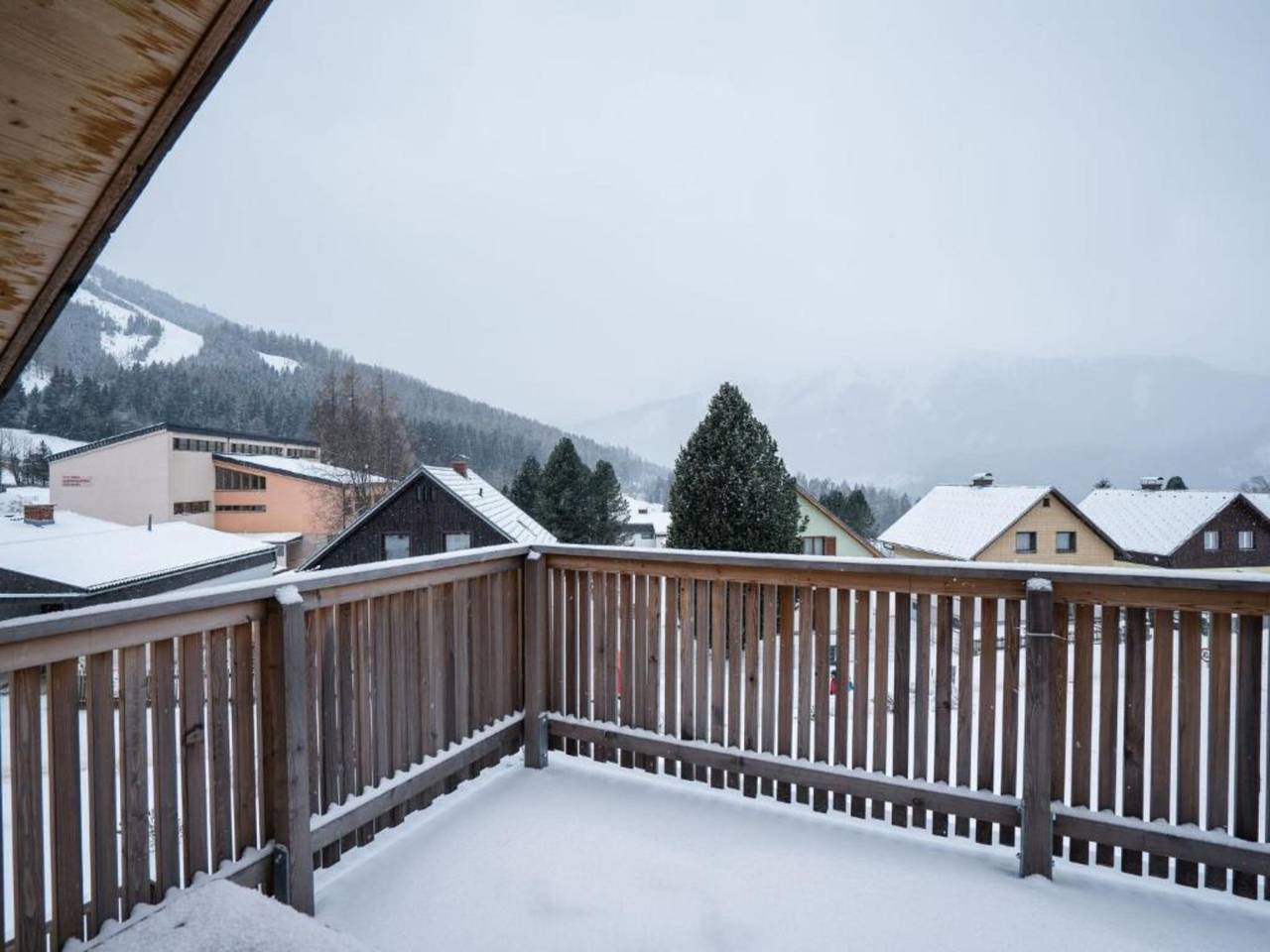 Chalet mit Sauna und direkter Zugang zur Piste in Hohentauern, Murtal