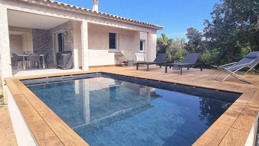Appartement de vacances pour 4 personnes, avec jardin et piscine