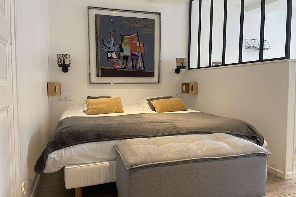 Entire apartment, Love is in the air -studio king size bed in Arromanches-les-Bains, Bayeux region