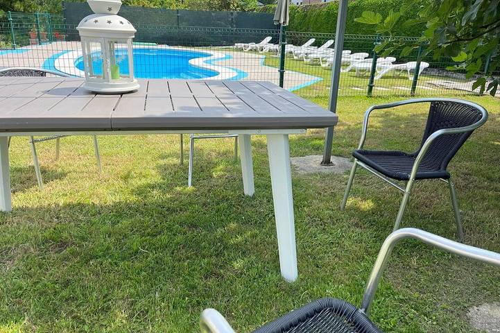 Ferienwohnung für 5 Personen, mit Terrasse und Pool sowie Garten - 1