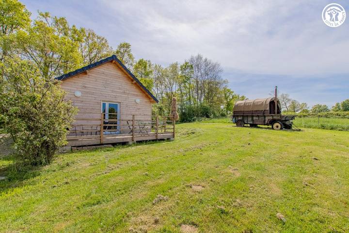 Gîte pour 6 personnes, avec Terrasse et Jardin