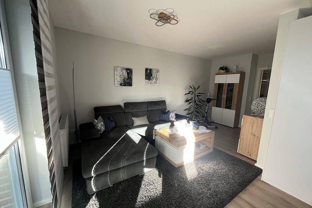 Ganze Wohnung, Moderne helle Ferienwohnung in Bad Zwischenahn - direkt am Zwischenahner Meer in Rostrup, Bad Zwischenahn