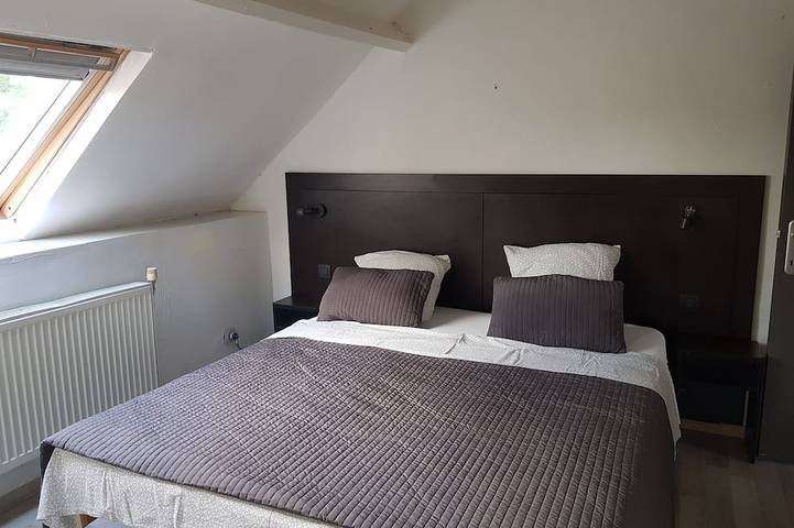 Ganze Wohnung, Apartment in der Nähe der Basilika von Bon Secours in Bon-Secours, Péruwelz