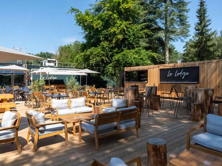 Hôtel pour 4 personnes, avec piscine et jardin à Saint-Étienne-du-Rouvray - 3