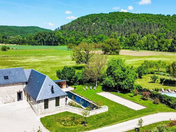 Location de vacances pour 8 personnes, avec jardin et terrasse à Coly - 3