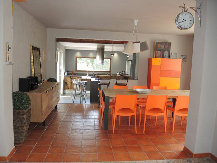 Location de vacances pour 8 personnes, avec piscine et terrasse, adapté aux familles à L'Isle-sur-la-Sorgue - 2