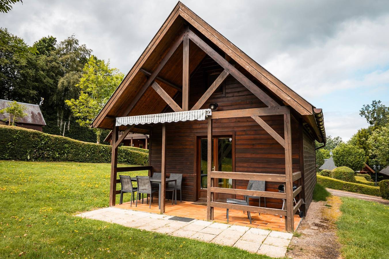 Chalet Maugère for 6 with Shared Pool, Terrace & Wi-Fi in Livarot-Pays-d'Auge, Lisieux region