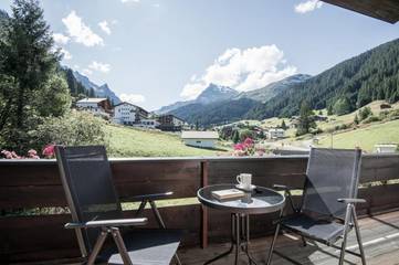 Gîte pour 8 personnes, avec vue et jardin, animaux acceptés à Gargellen