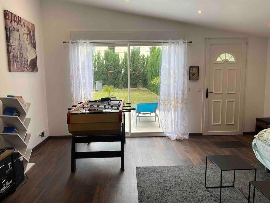 Appartement entier, Logement moderne, dans mon jardin, près de Paris et stade de France avec place de stationnement in Sannois, Val-d'Oise