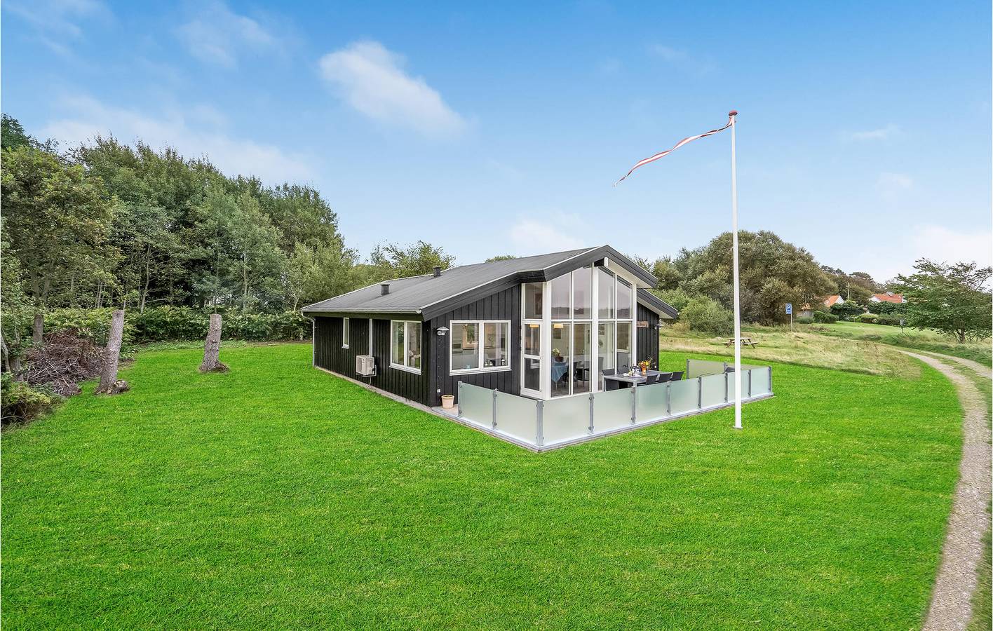 Holiday home for 6 people with terrace in Limfjord in Westjütland