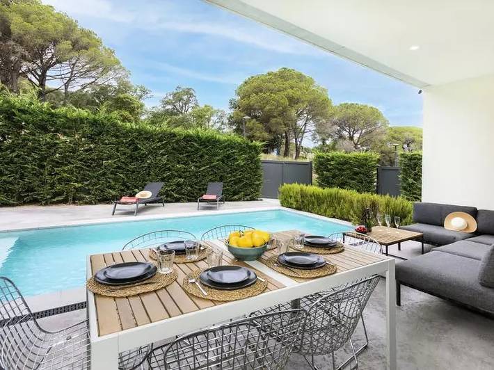 Casa rural para 6 personas, con jardín y piscina en Sant Feliu de Guíxols