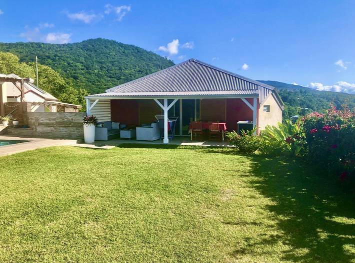 Gîte pour 4 personnes, avec piscine ainsi que terrasse et jardin dans Basse-Terre (homonymie) - 3