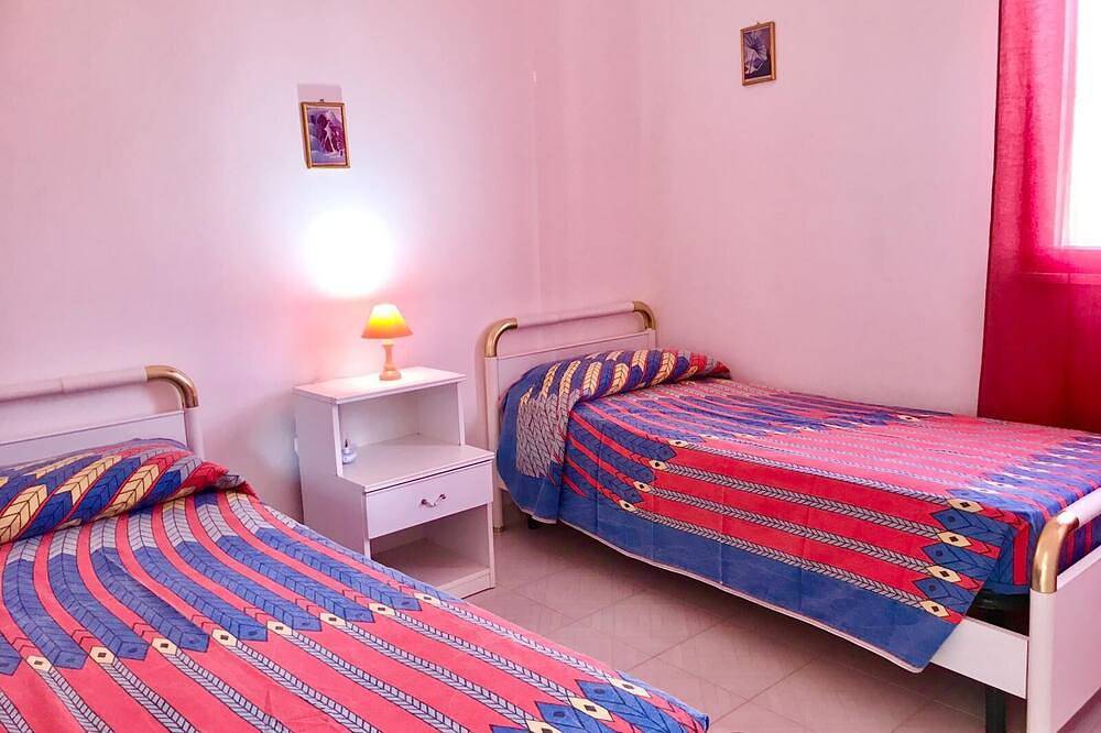Entire apartment, Residence Delle Rose Apartment C in Lido Marini, Gulf of Taranto
