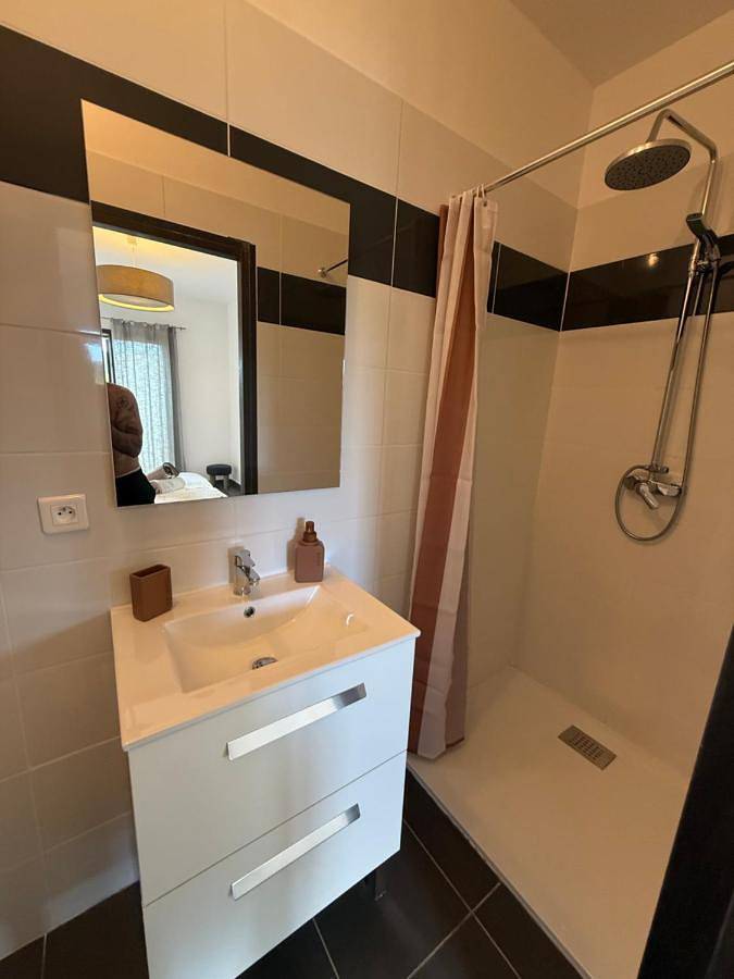 Chambre d’hôte pour 2 personnes, avec piscine ainsi que terrasse et jardin à Lecci - 4