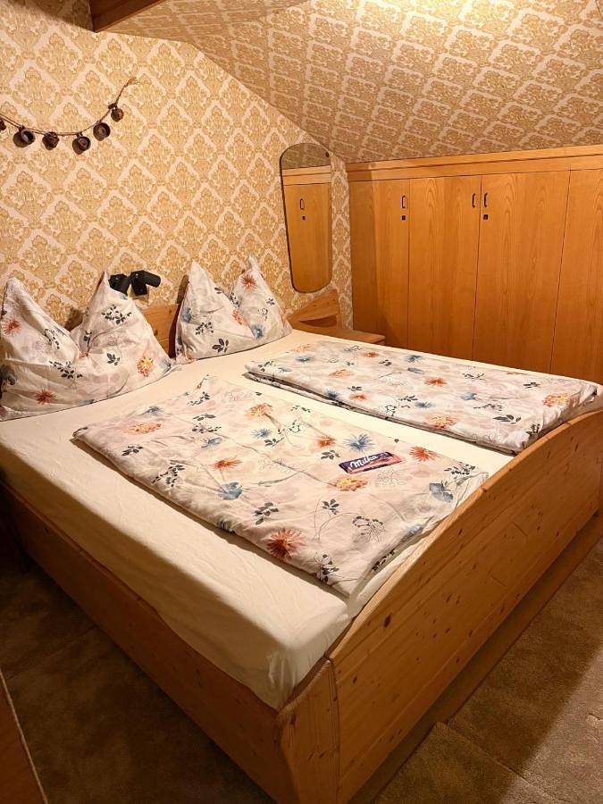 Ferienwohnung für 5 Personen, mit Balkon und Garten sowie Ausblick