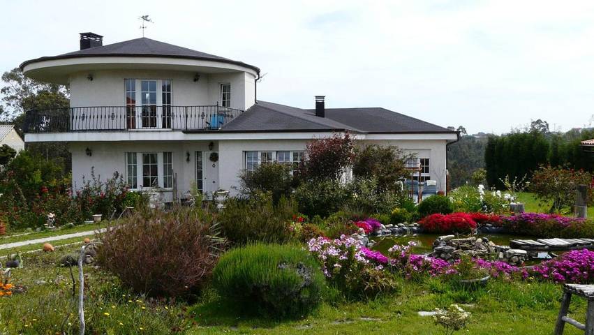 Chalet para 8 personas, con Terraza además de Jardín y Vistas en Cudillero