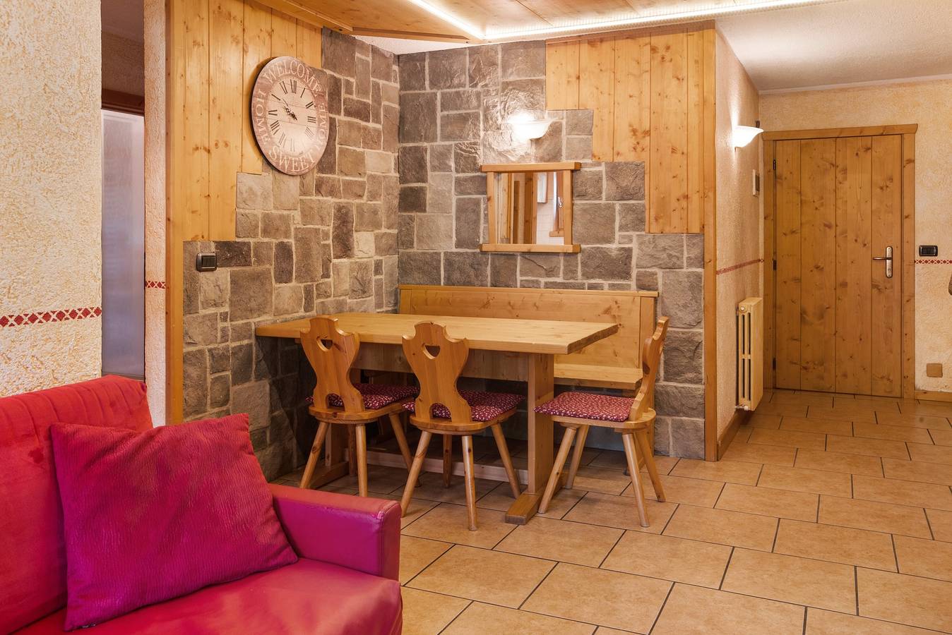 Appartamento intero, Appartamento per vacanze 'Baita Dei Ski App 3' vicino alle piste con balcone e Wi-Fi in Livigno (Borgo), Livigno