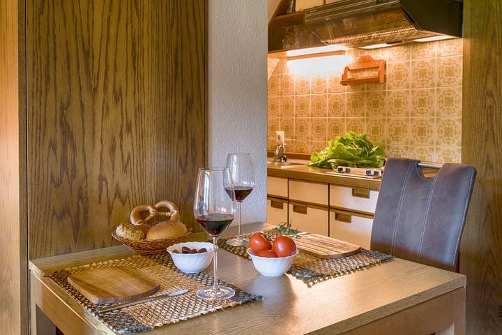 Apartamento vacacional entero, Apartamento de vacaciones para 2 personas con balcón in Titisee-Neustadt, Selva Negra (zona sur)