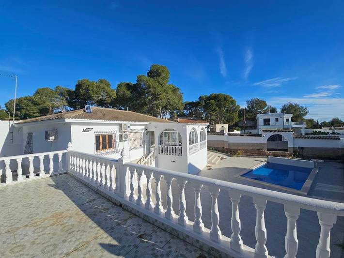Casa rural para 8 personas, con jardín además de piscina y vistas, Se admiten mascotas en Pilar de la Horadada