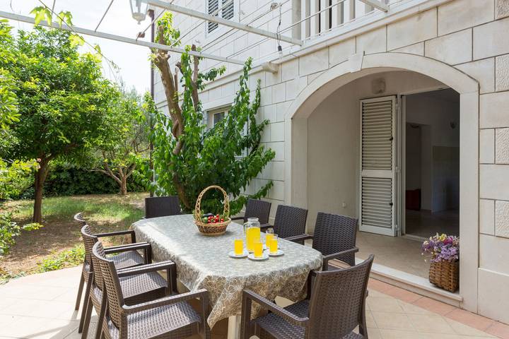 Villa pour 9 personnes, avec piscine ainsi que terrasse et jardin à Zaton - 4