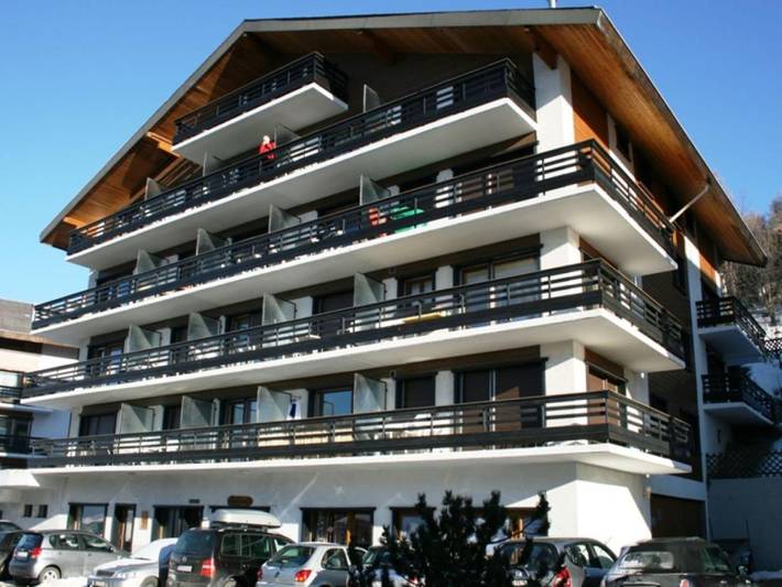 Vakantieappartement voor 6 personen, with zwembad and terras as well as tuin in Veysonnaz
