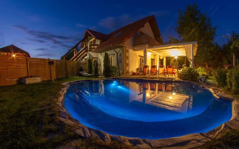 Apartament wakacyjny dla 4 osób, z Taras i Jacuzzi oraz Ogród i Basen w Kazimierz Dolny