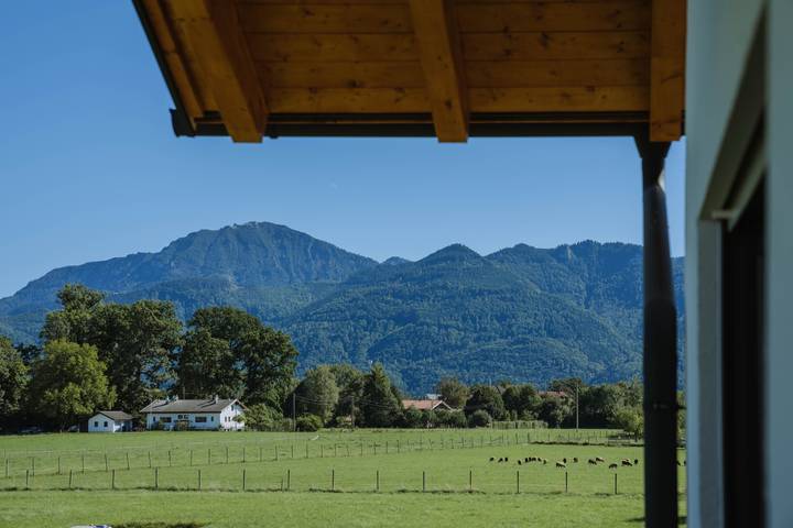 Ferienwohnung für 4 Personen, mit Balkon und Terrasse in Übersee