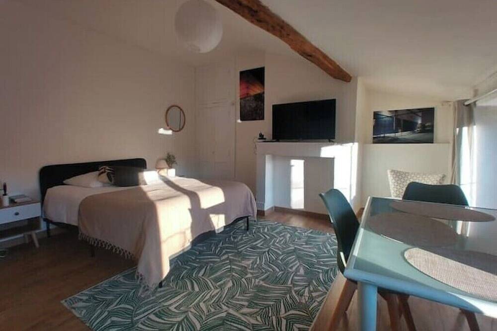 Entire apartment, \"Liberty 2, 2 bedrooms, unusual, sunny in Poitiers, Vienne