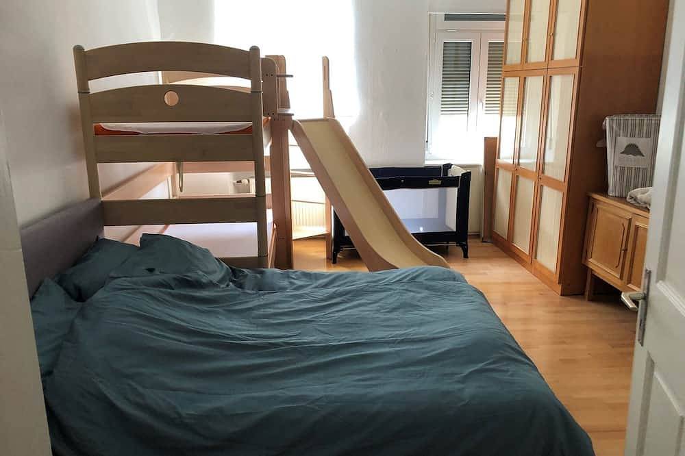 Ganze Wohnung, Zwei-Zimmer-Appartement 35qm im Obergeschoss in Bad Königshofen i.Grabfeld, Rhön-Bayern