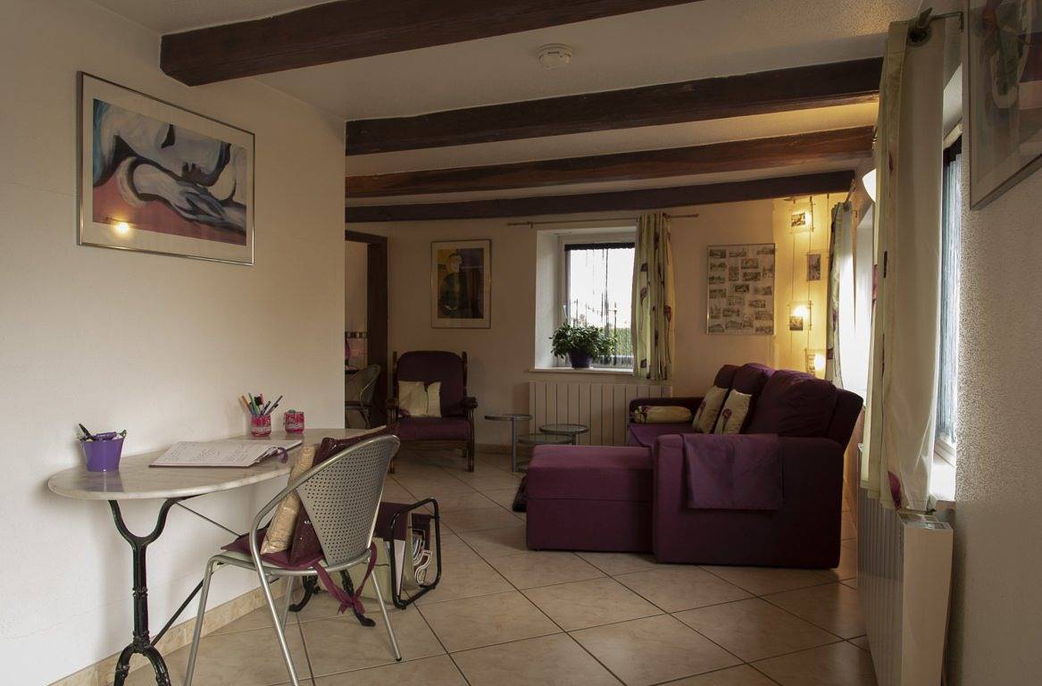 Les Gîtes de la Bergeraine (Gîte Violet) in Autrechêne, Territoire de Belfort