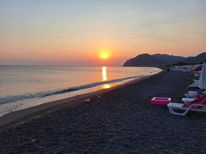 Resort per 4 persone, con piscina e giardino in Provincia di Messina